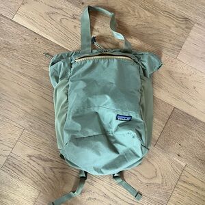 Patagonia ultra light black hole Backpack